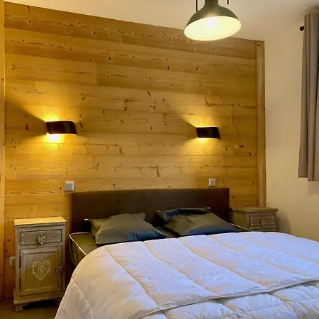 La - La Mae-9701 Apartment